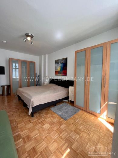 Große 3-Zimmer-Wohnung im Simon-Dach-Kiez, möbliert, Berlin – 4014e9cb26f99e0c93c3b78b82a6fe41b625b543.jpg