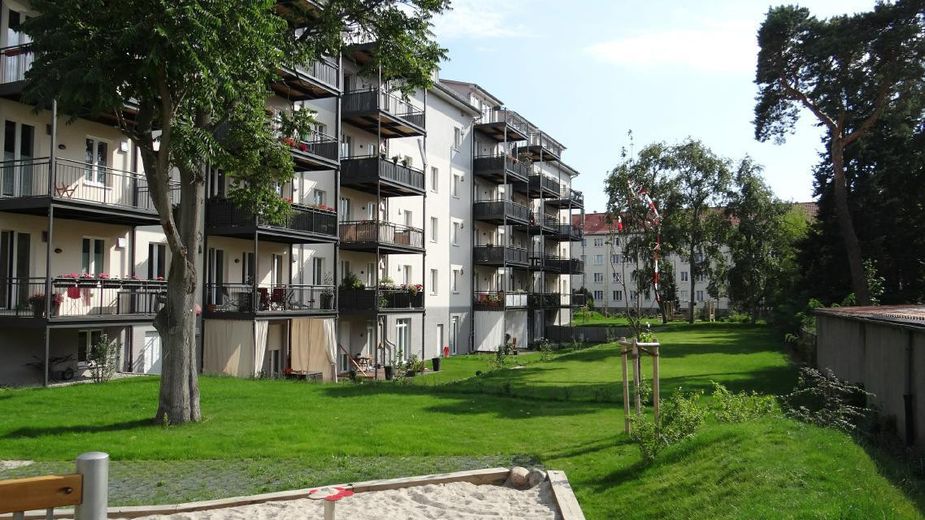 Frisch saniert & bezugsfertig I 3-Zimmer I Einbauküche I riesiger Sonnenbalkon - von privat – Gartenbereich