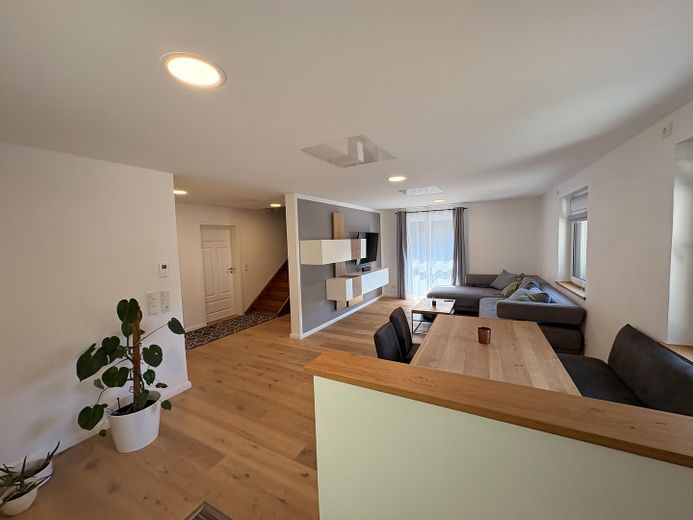Provisionsfrei, kernsaniertes Zweifamilienhaus – Foto 9