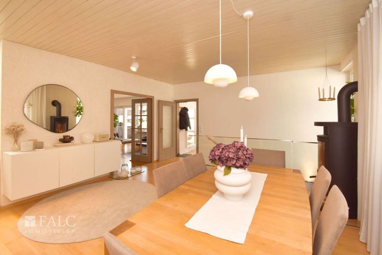 Ihr Zuhause zum Wohlfühlen - mit Garten, Doppelgarage und Raum zum Entfalten – Essbereich