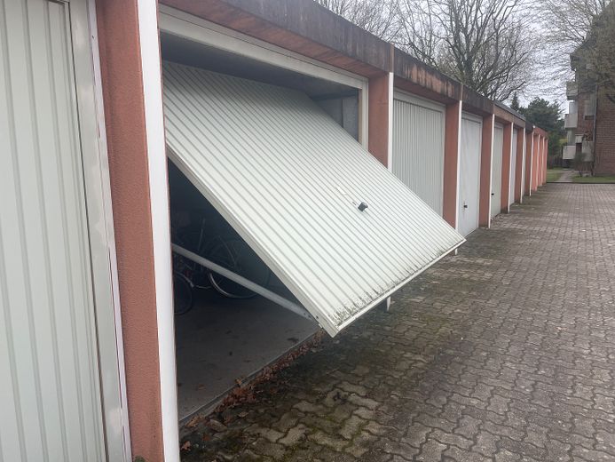RMH, Heideviertel, ohne Provision, bezugsfrei – Garage
