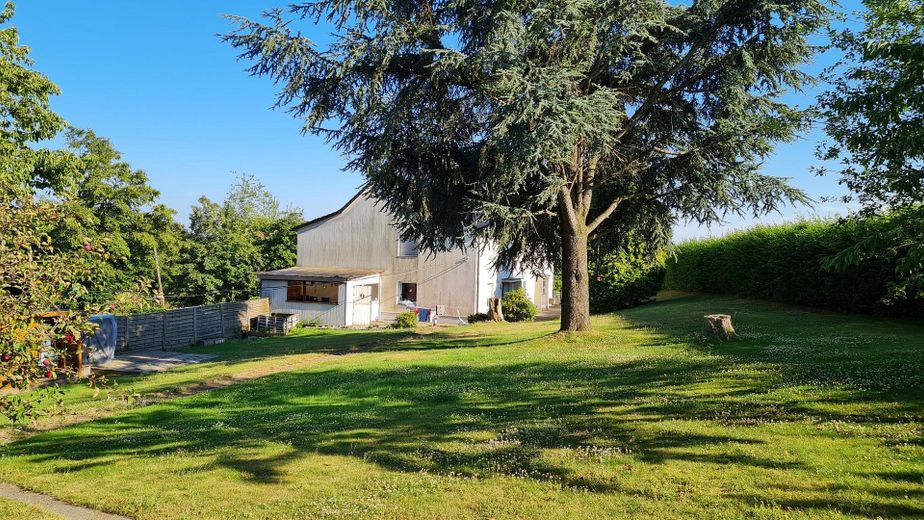 Selten angebotenes Ensemble mit zwei Häusern, Gewerbehalle und großem Grundstück! – Gartengrundstück