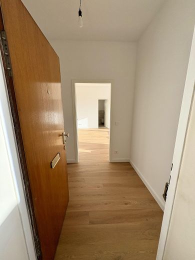 Erstbezug nach Sanierung – Moderne 2-Zimmer-Wohnung nahe Kurfürstendamm – Eingangsbereich