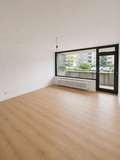 Première occupation après rénovation - appartement de 3 pièces au Schmölderpark – Wohnzimmer