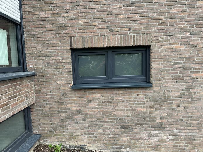 Finanzierbareres 3 Familienhaus für Familien in Mittenaar, tolle Möglichkeit für Kapitalanleger – Außenansicht 2