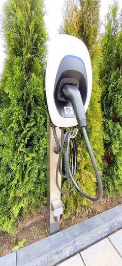 Einziehen, wohlfühlen und energieeffizient leben – Einbauküche inklusive! – Ladestation