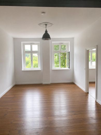Encantador piso antiguo de 3 habitaciones – Wohnzimmer 2