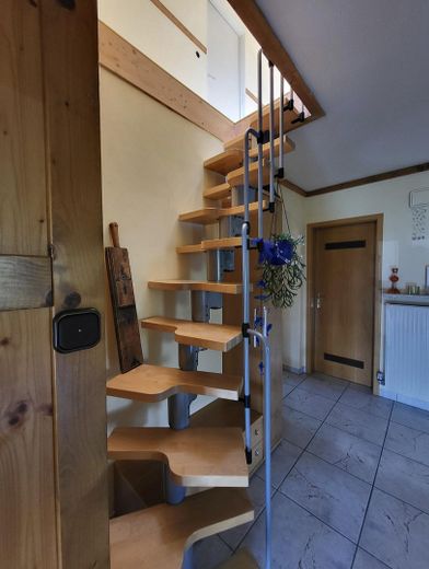 Diele Aufgang Dachboden W2