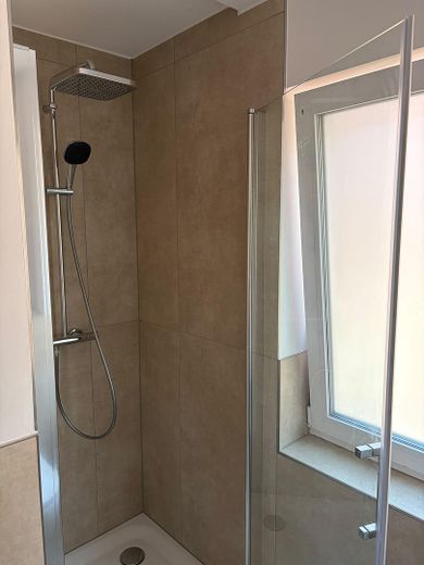 2-3 Zimmer Wohnungen: Erstbezug nach Kernsanierung – Moderne Wohnungen in zentraler Lage von Lehrte – Badezimmer 3 Zi. Wg.