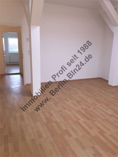Dachgeschoss -Mietwohnung nach Sanierung – 11.2.15 019