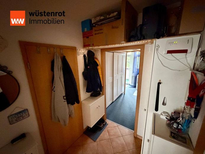 LIBERO AL ROGITO! Luminoso appartamento di 2 locali con due balconi nel cuore di Berlino-Friedrichshain – Flur