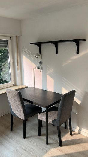 Arbeits-/Essbereich 2