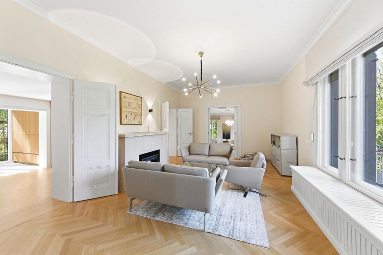 Einzigartiges Maisonette-Penthouse in absoluter Toplage am Großen Wannsee – Kaminzimmer 