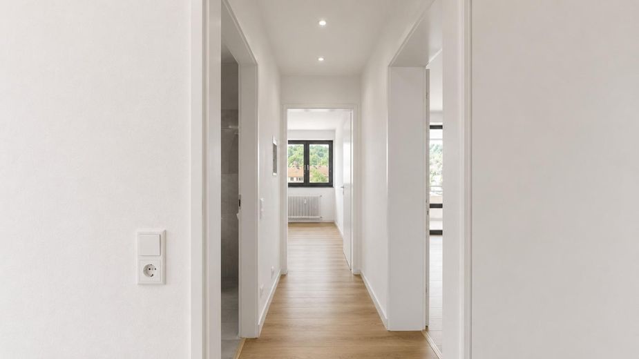 Volledig gerenoveerd 3-kamerappartement met loggia – Landstuhl – Foto 3