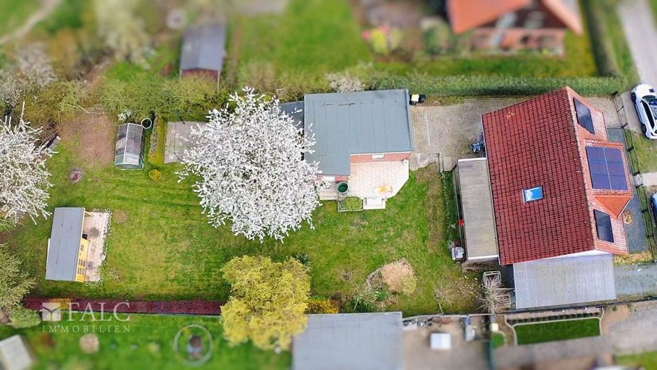 ***Ihr neues Zuhause: Einfamilienhaus mit Gartenidylle und viel Platz für die ganze Familie*** – Luftbild