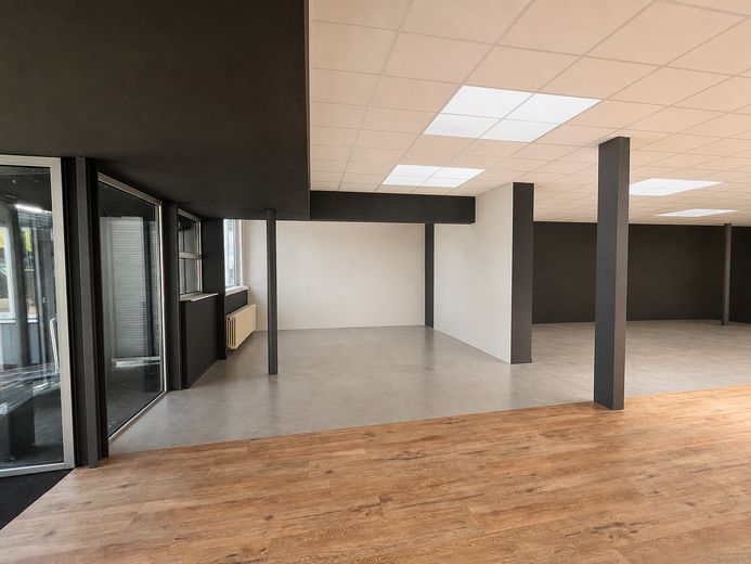 Zentrales Ladengeschäft oder Büro in bester Lage – फोटो 3