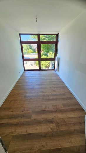 Stilvoll kernsaniert – helle Maisonettewhg m. neuer EBK, Balkon & Terrasse im begehrten Geteviertel – Zimmer 2 - Ansicht 1