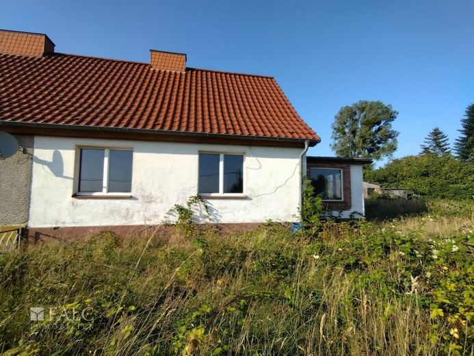 Raum für Visionen: Ihr Sanierungsprojekt mit Entwicklungspotenzial in idyllischer Lage – Außenansicht