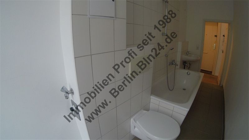 Mietwohnung - ZweitBezug nach Sanierung + Dielen OstBalkon – G0010095