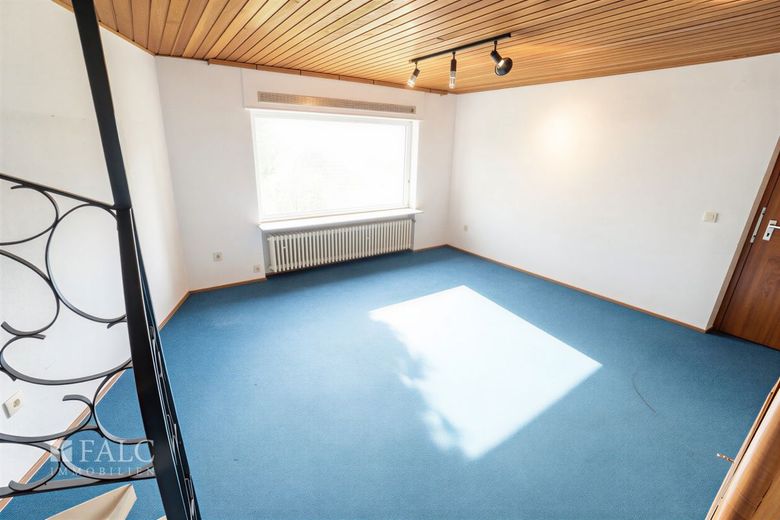 Stilvolles Familienhaus zu verkaufen! – Büro / Gast UG