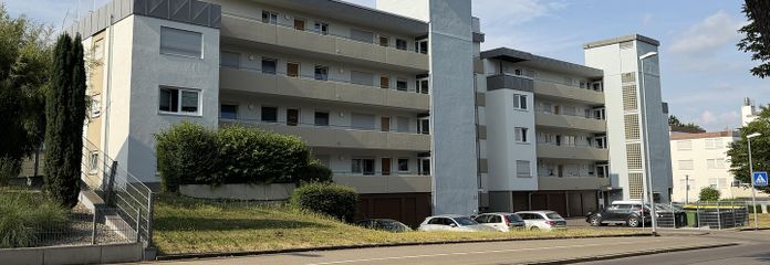 senza provvigione | 53 m² | 2 locali | balcone esposto a sud | cucina componibile | posto auto incluso – Außenansicht