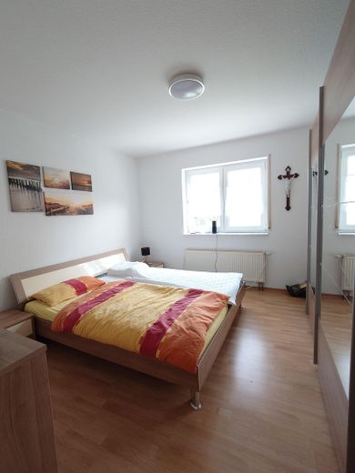 Ampio e luminoso appartamento di 3 locali con 2 balconi, cucina componibile e 2 posti auto in autorimessa interrata – Schlafzimmer