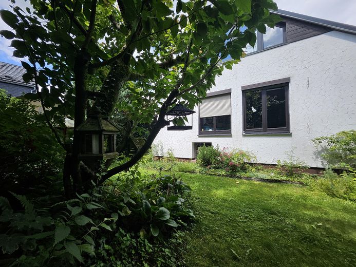 Haus Gartenansicht