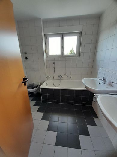 2 ½ Familienhaus in zentraler, ruhiger Süd- und Aussichtslage in St. Georgen/Schwarzwald – Bad