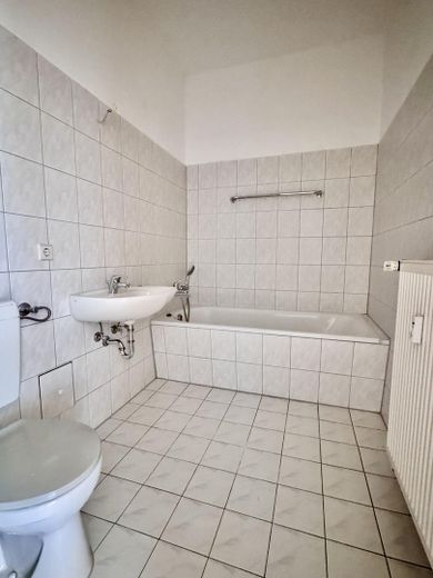 Luminoso appartamento di 2 locali con balcone e cucina attrezzata in posizione tranquilla – ideale per single – Badezimmer