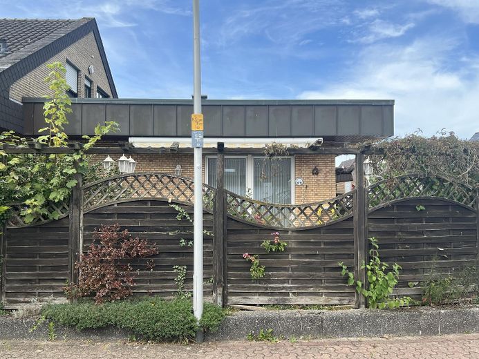 Blick auf Zaun/Terrasse