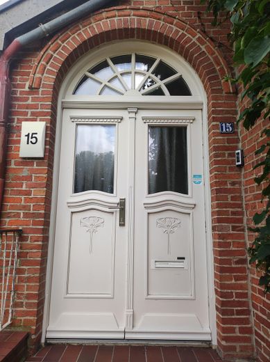 Großes Stadthaus in Niebüll – Haustür