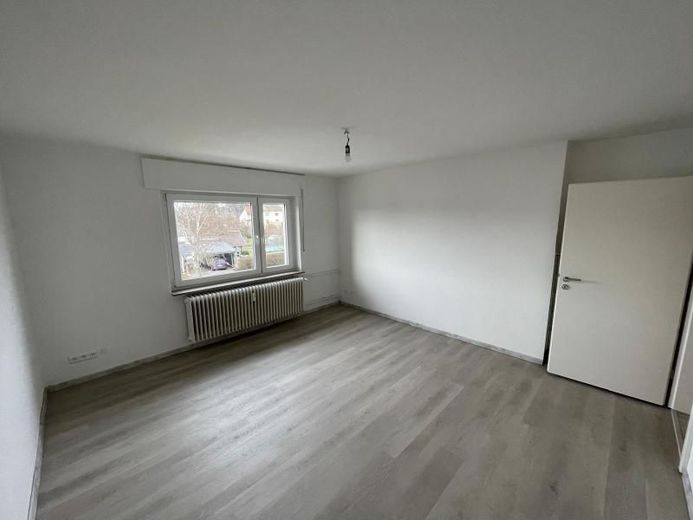 Freundliche 4- Zimmer ETW mit Balkon in Stetten am kalten Markt – Bild 5