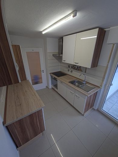 Sprzedaż prywatna: Eleganckie 3-pokojowe mieszkanie z balkonem w Bietigheim-Bissingen – Küche