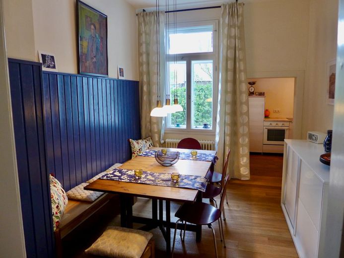 Sanierte bezugsfertige Villa mit Weitblick für Eigennutzung und/oder Kapitalanlage – Esszimmer im EG