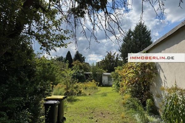 IMMOBERLIN.DE - Terreno edificabile esposto a sud in una pura strada residenziale