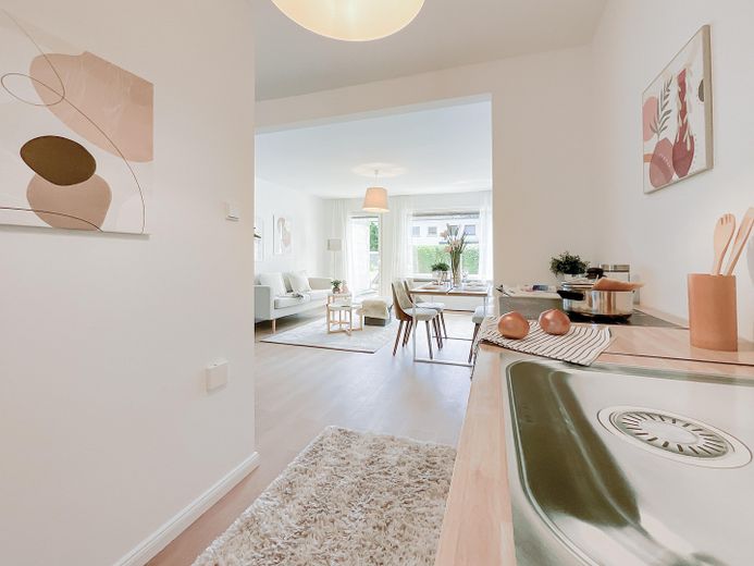 Familienfreundliches Reihenmittelhaus mit Garten, Vollkeller und ausgebautem Dachgeschoss – Foto 2