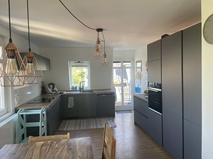 Apartamento de 3,5 habitaciones en Stuttgart-West | Dúplex Kräherwald con balcón y galería – Küche 1