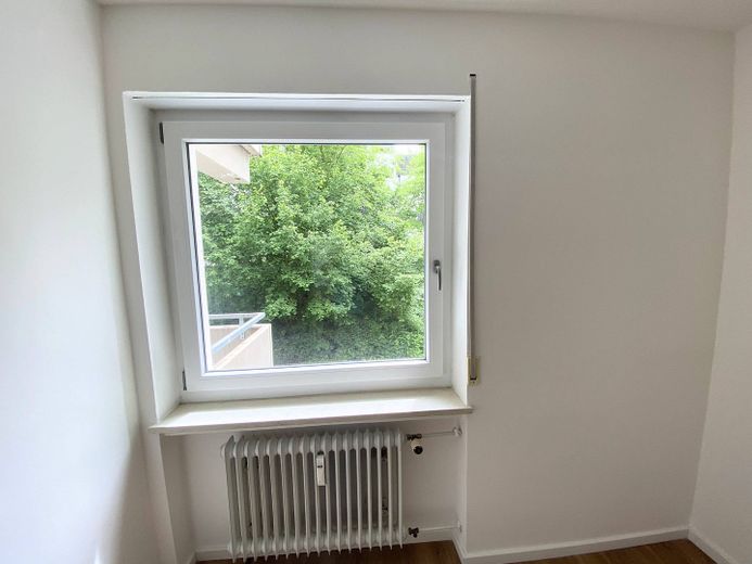 SOMMER, SONNE, SPAREN: Moderne 3-Zimmer-Wohnung mit viel Licht, EBK und sonnigem BALKON – Ansicht I: Schlafzimmer II