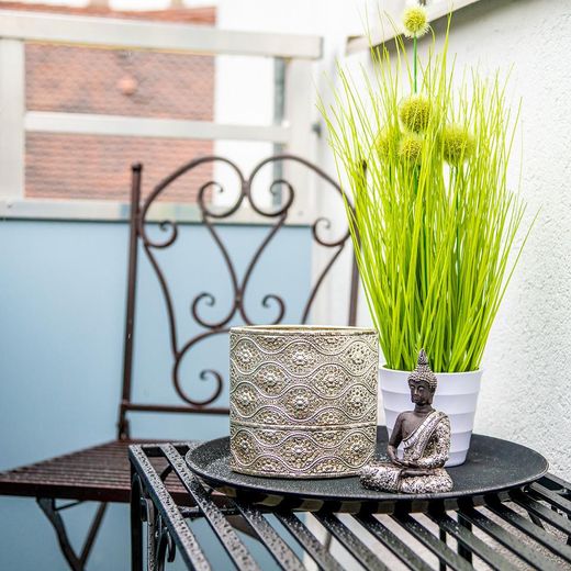 6% Rendite Starke 1-Zimmer-Wohnung in bester Nürnberger Innenstadtlage – Balkon Detail