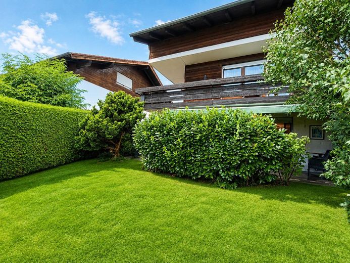 vermietete Erdgeschosswohnung mit Garten und Terrasse – provisionsfrei – Gartenansicht
