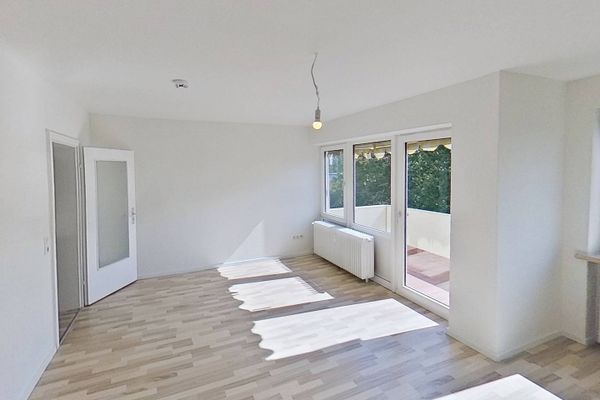 Helle 3-Zi.-Whg. mit BALKON in ruhiger Wohnlage