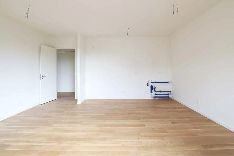Lichtdurchflutete Traumwohnung, herrlicher Ausblick und Westbalkon - für Paare – Wohnzimmer