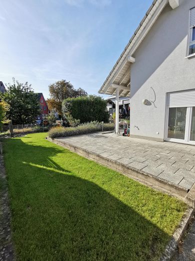 Seitlich Garten/Tetrasse