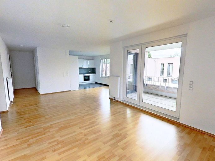 Moderne 3-Zimmer-Wohnung mit großem Balkon! – Ansicht I: Wohn- und Esszimme…