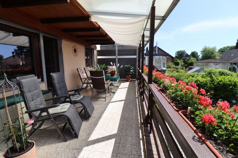 Modernisiertes Ein-/Zweifamilienhaus mit Fernwärmeanschluss in ruhiger Sackgassenlage – Terrasse