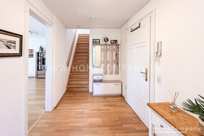 22801 HomeCompany Dresden Möbliert/Furnished 3-Zimmer Maisonette Wohnung in Dresden-Striesen mit Balkon max. 3 Personen – a30819ff37ef6b0f6bc2017c4d12b2206beaad4a.jpg