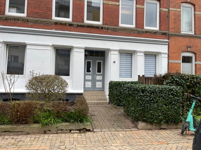 Helle, schöne und gepflegte Altbauwohnung mit Dielenfussboden und Einbauküche – Foto 28