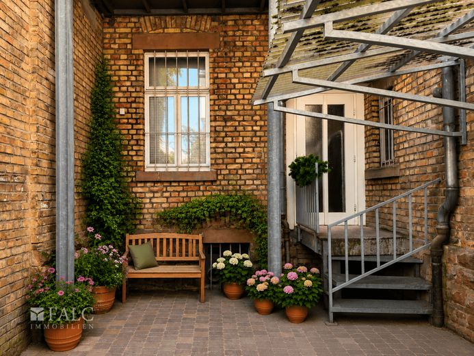 Lichtdurchflutete Altbauwohnung mit Terrasse in einer der begehrtesten Lagen Heidelbergs – Terrasse
