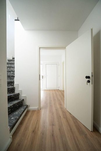 Modernisiertes Zweifamilienhaus mit Einliegerwohnung, neuer Gasheizung & PV Anlage – Foto 28
