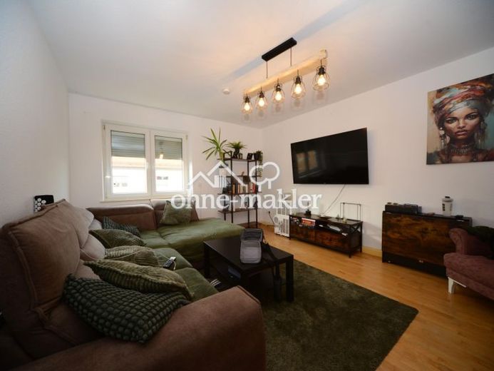 Appartamento di 2 locali con parquet in legno massello e cucina componibile, ideale per single o coppia. 4º piano a destra – Foto 1